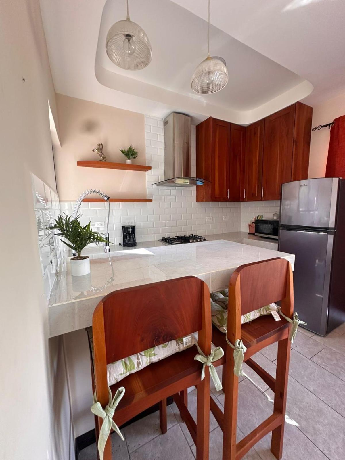 Hotel Amira Карильо Екстериор снимка